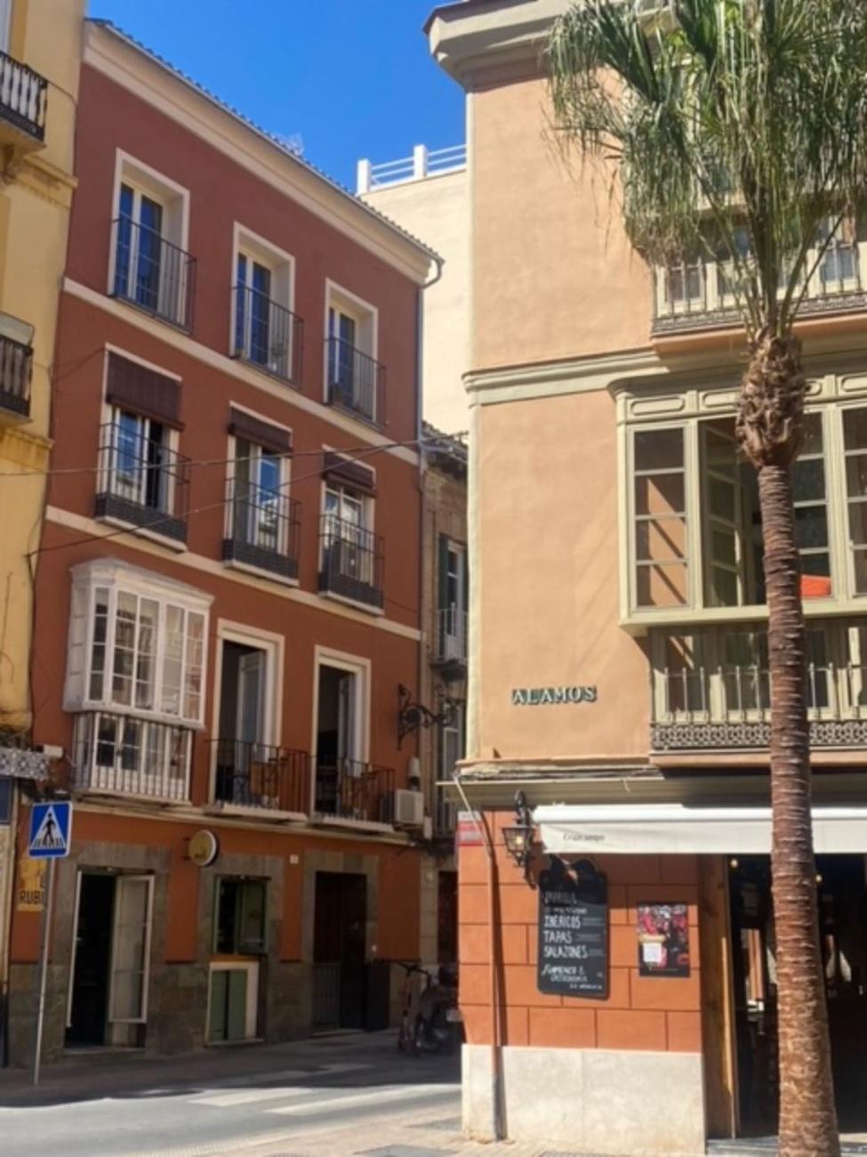 Casa Naty, Espacioso Renovado Apartamento En El Centro De Malaga Exterior photo